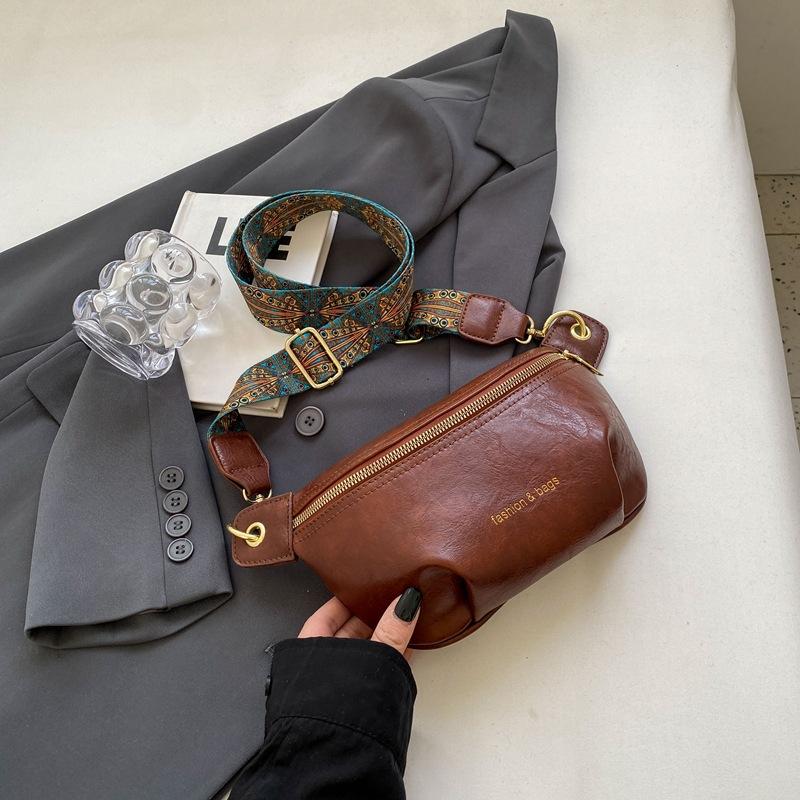 Women s New BaginsTrendy, simple and versatile women s chest bag, single-shoulder crossbody chest bag with soft leather texture Extra Large