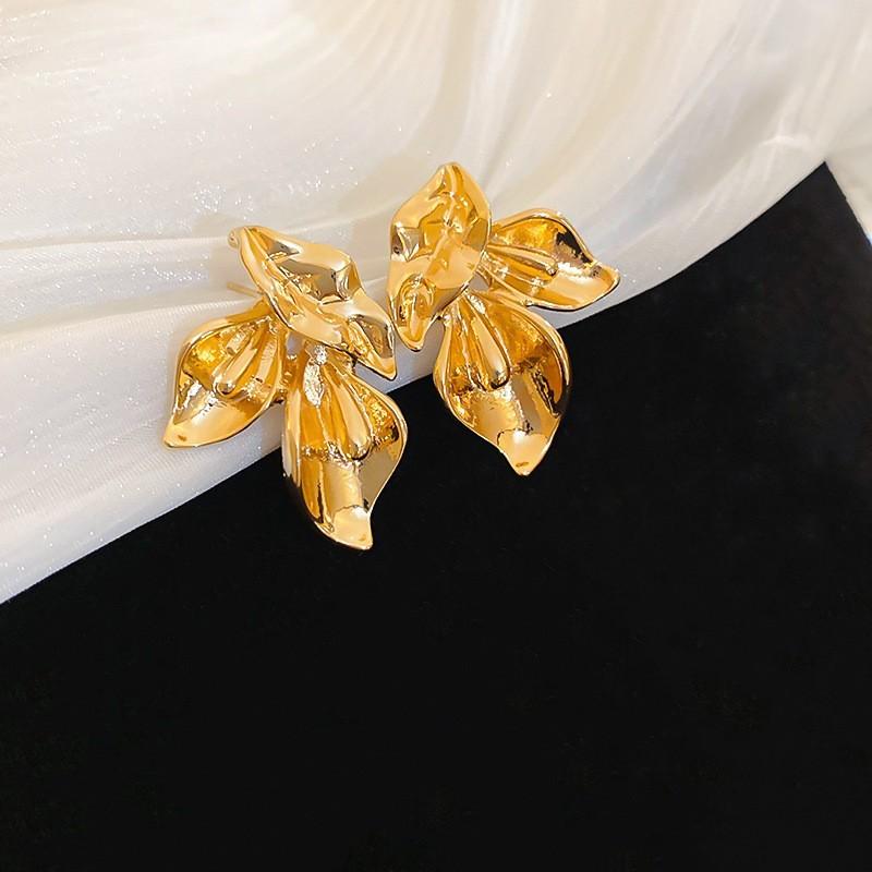 Metal Irregular Earrings European and American Retro Temperament Versatile Earrings Earrings