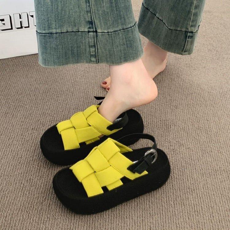 Popular open-toe fashion yellow casual sandals women's 2025 summer breathable and comfortable versatile thick-soled heightening beach shoes
