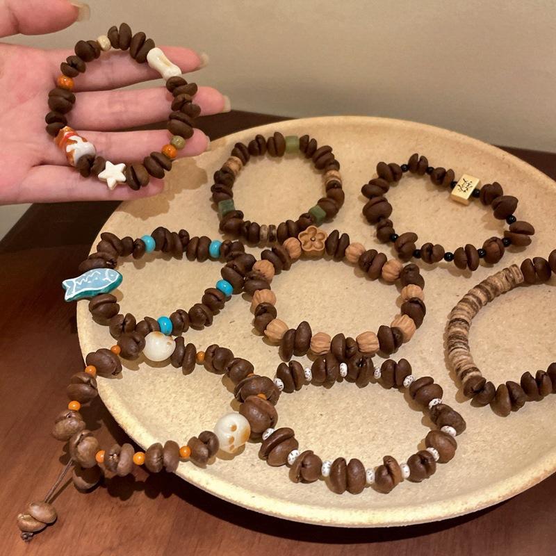 Handmade Natural Coffee Bean Bracelet Elastic Coconut Chip Wood Chip Braided Hand Decoration Bracelet For Women