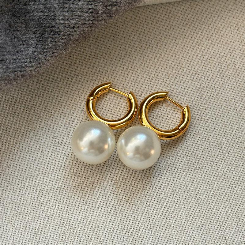 

Home Pearl Ear Buckle Women s Autumn and Winter New Explosive Temperament Simple High-end Earrings Light Luxury Ear Jewelry
