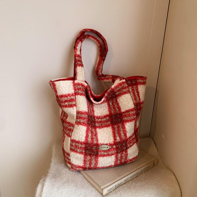Striped Plush Bag for Women In Winter New Trendy Fashion College Style Tote Bag Casual Large Capacity Woolen Bag