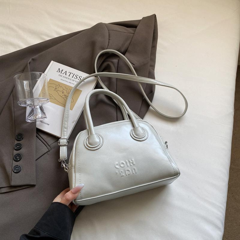 Premium Bag Women's New Popular Versatile Hand Bag Fashion Shoulder Cross Pillow Bag