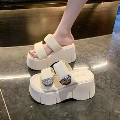 Dámska obuv – Sandále