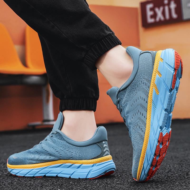 Outdoor Lightweight Shock-absorbing Running Shoes for Women Soft Sole Professional Breathable Mesh Sneakers for Men