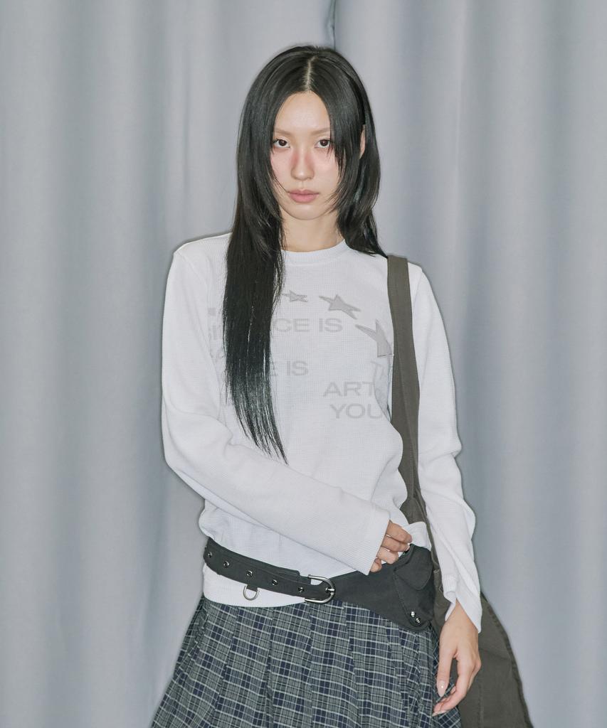 ODDSTUDIO Star Applique Waffle Long Sleeve - Off White