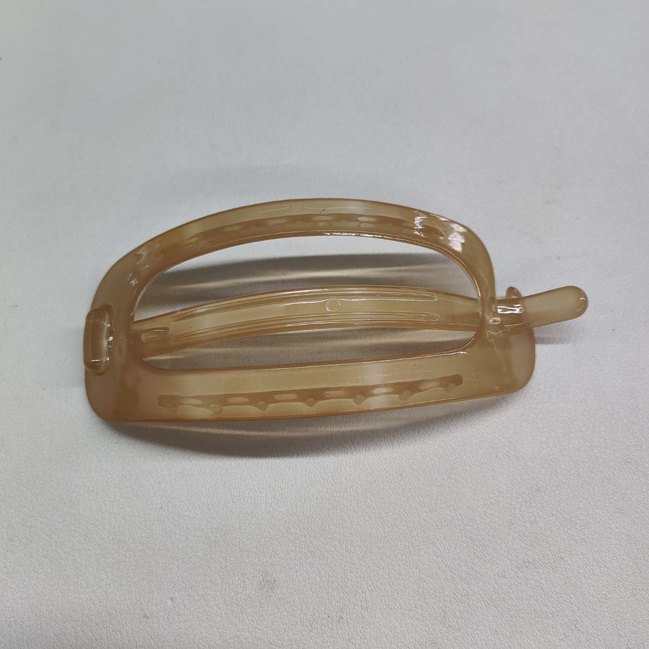 

Овальная полая акриловая заколка для волос с одним словом, ретро темперамент, простая заколка, корейская версия, модный темперамент, аксессуары для волос