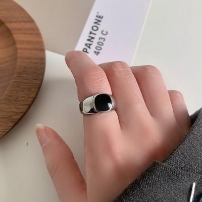 Trendiger, cooler schwarzer Ring mit tropfendem Ölmuster, geometrischem Quadratmuster, Damenring, kühl-eleganter Stapelring aus Titanstahl, farbechter Schmuck