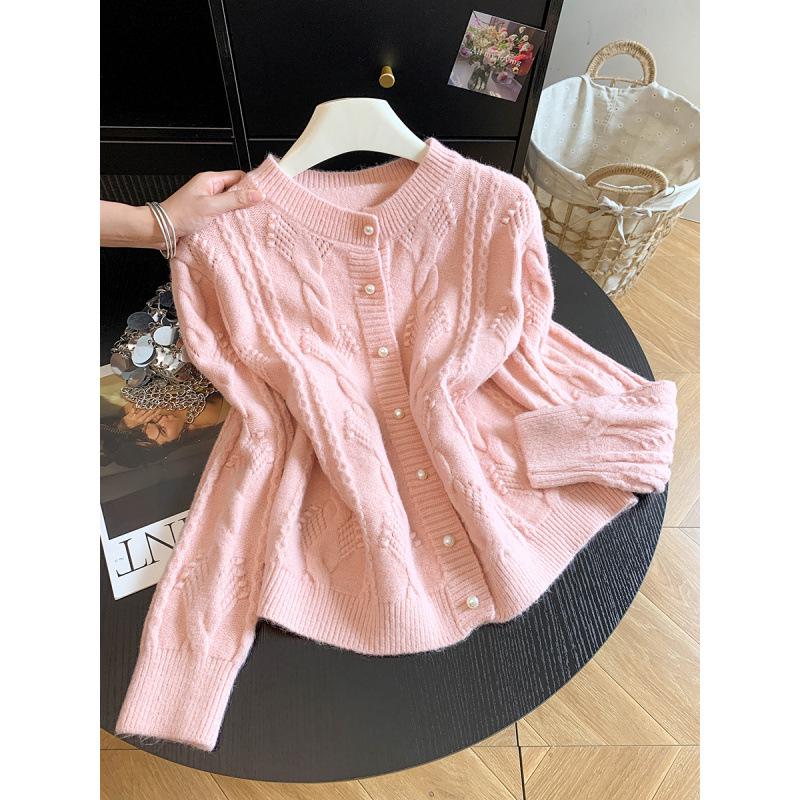 Chic Korean Loose Knit Cardigan: Early Autumn Slimming Sweater with High-End Feel
