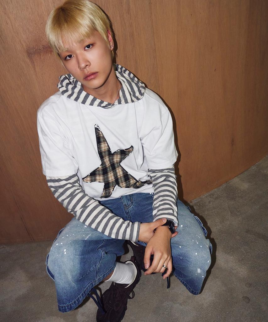 TRAVEL Check Star Short Sleeve T-Shirt White