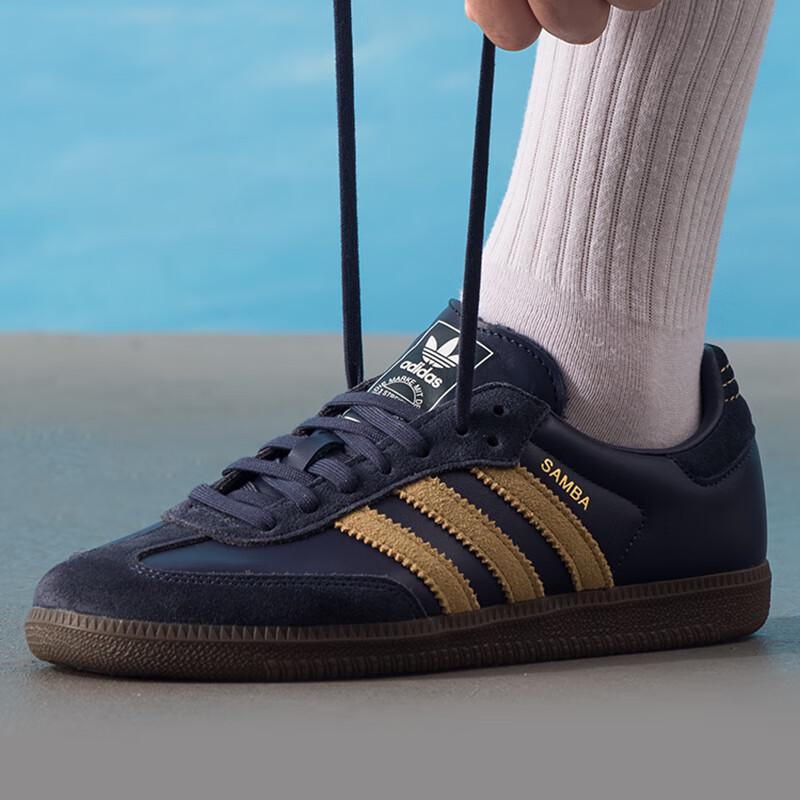 Adidas JR0894 Unisex Lifestyle Low-Top Sneakers 37