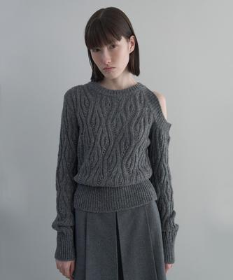 Dito Shoulder Cut-Out Cable Pullover [Grey]