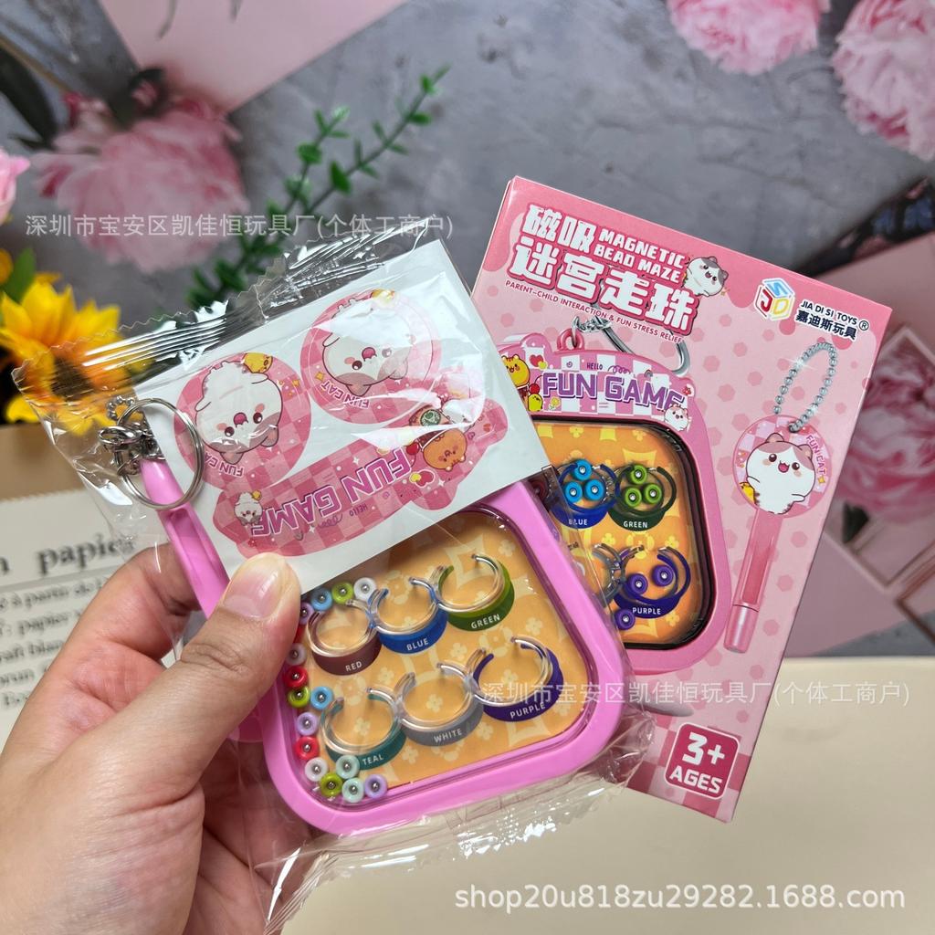 Children's Capybara Magnetic Drawing Board Keychain: Fun Decompression Toy & Cartoon Ornament Pendant Gift.