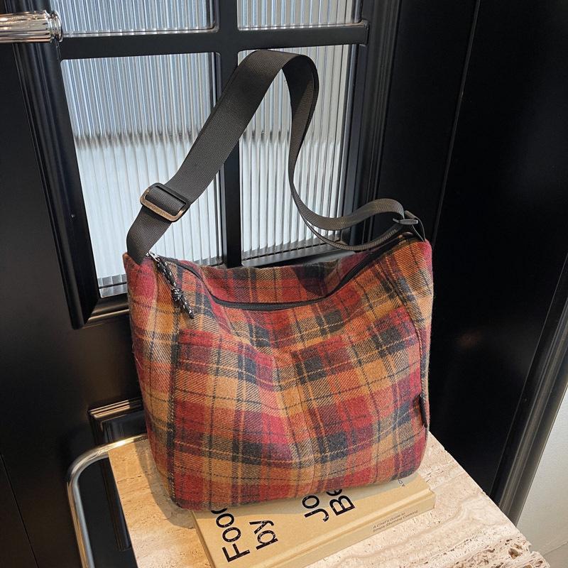 Retro Plaid Plush Shoulder Tote - Classic Large Capacity for College Students