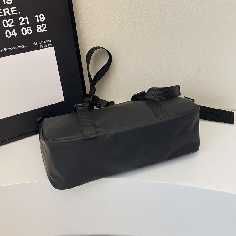 Large Capacity Sports Bag Women's Shoulder Bag Commuter Crossbody Bag