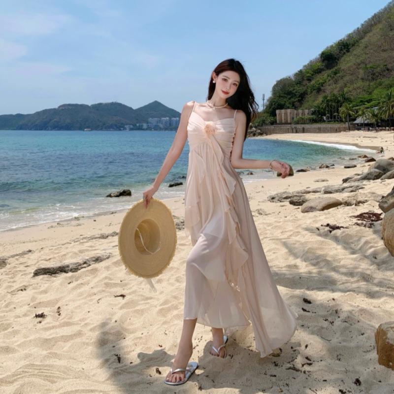 Romantischer Urlaub Neues Französisches Feiertag Sanfte Taille Skinny Mode Hosenträgerkleid Sommer Strandkleid