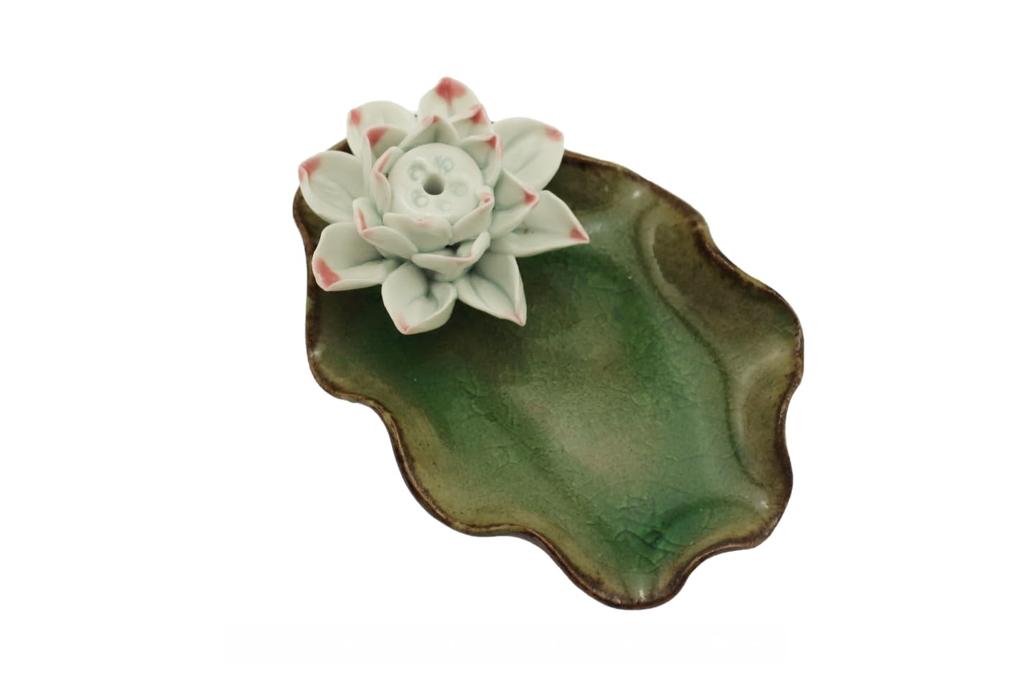 speed mao Stylish Lotus Leaf and Flower Incense Burner Stand, Incense and Candle Holder, Green, for Relaxation and Soothing
