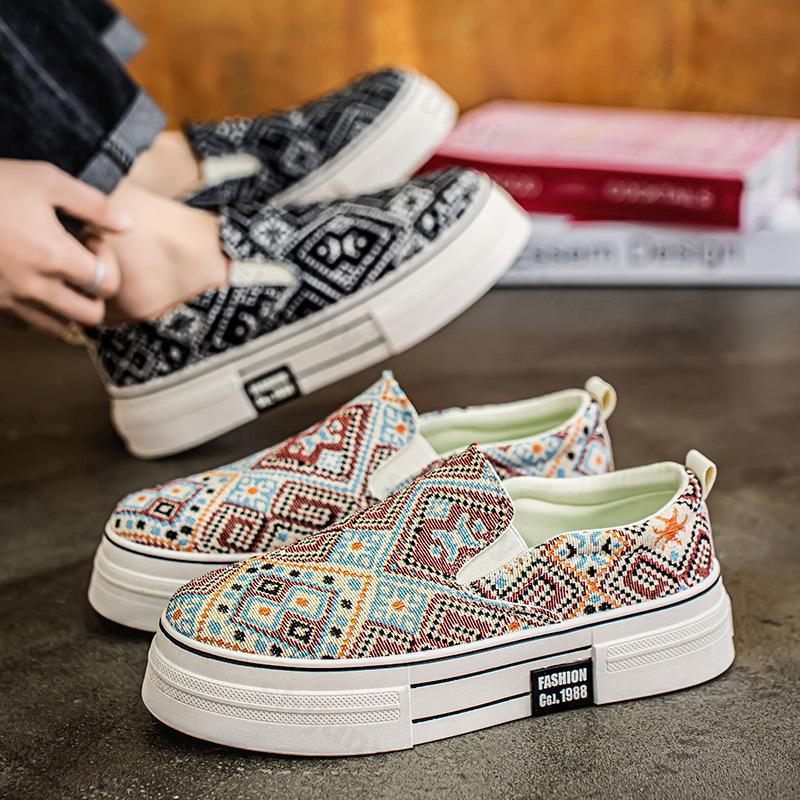 Fashion National Style Camouflage Design Sports Slip on Casual Shoes Men 2025 New Summer Outdoor Fashion Trend Lightweight Flat Sneakers