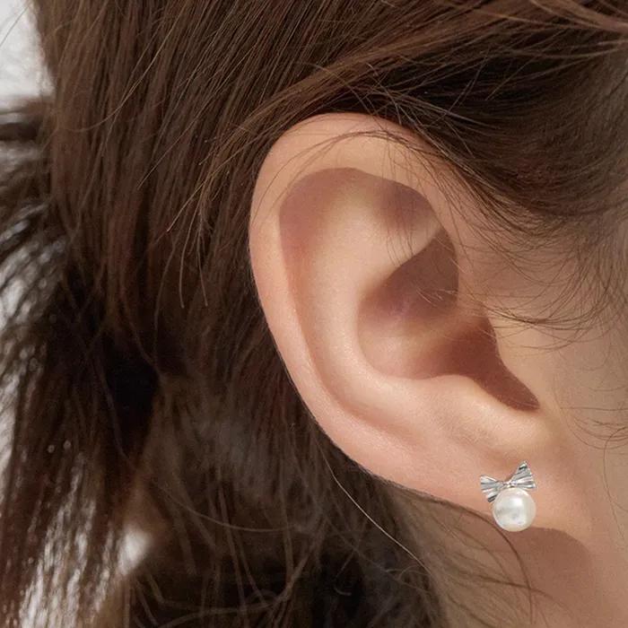 [ON] Silver Pearl with Ribbon Earrings MEM22079