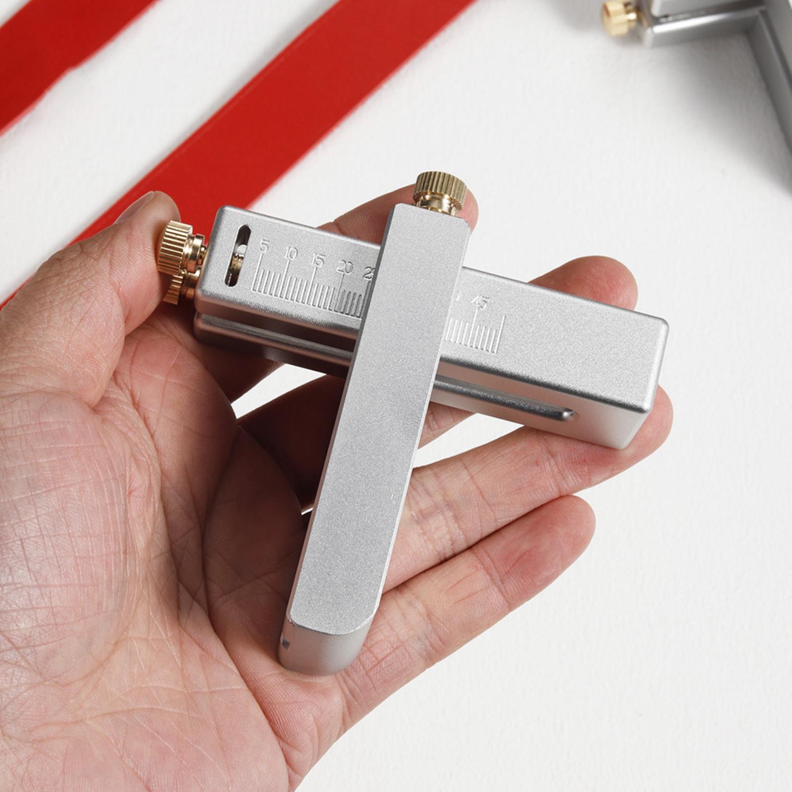 

Инструмент для резки кожаных полос Алюминиевый сплав Резак для ремней с четкой шкалой Регулируемая ширина реза Практичный ручной инструмент для кожевенного ремесла 1PC