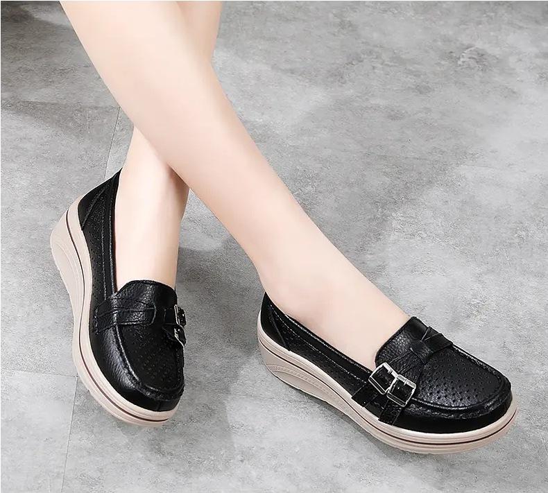 

2024 весна взуття на платформі кежуал на товстій підошві танкетки великий розмір на одній педалі круглий носок металева пряжка шкіряна поверхня взуття-рокер взуття для мами 39