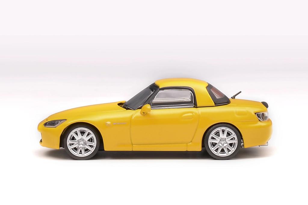 MOTORHELIX Honda S2000 Diecast Indy Yellow Pearl Magnet Series M65102 1/64 (AP2) Car, RHD,