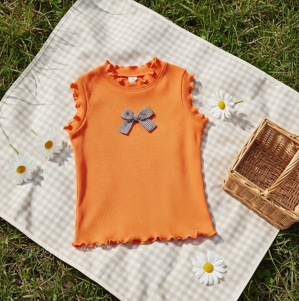 

Летний спортивный комплект для девочек: топ без рукавов и широкие брюки. 100 cm