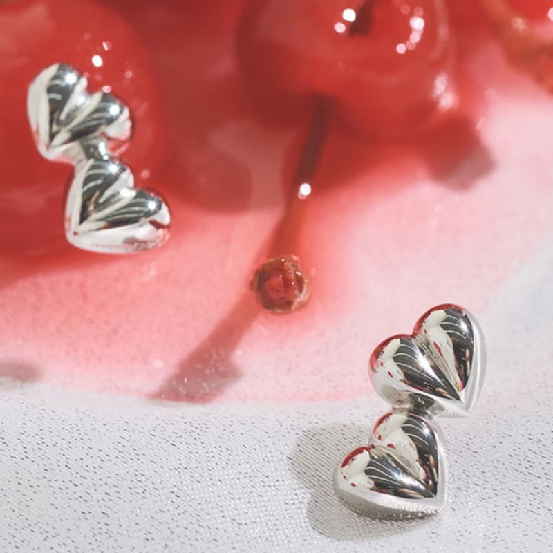 noonoo fingers Hit Heart Earrings