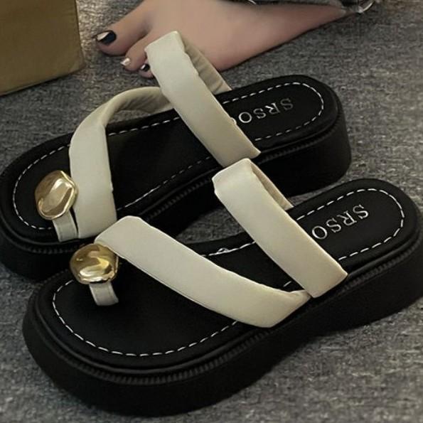 French Small Sandals Outside Women's 2025 Summer New Fashionable Versatile Metal Cover Toe Cool Slippers Platform Beach Shoes
