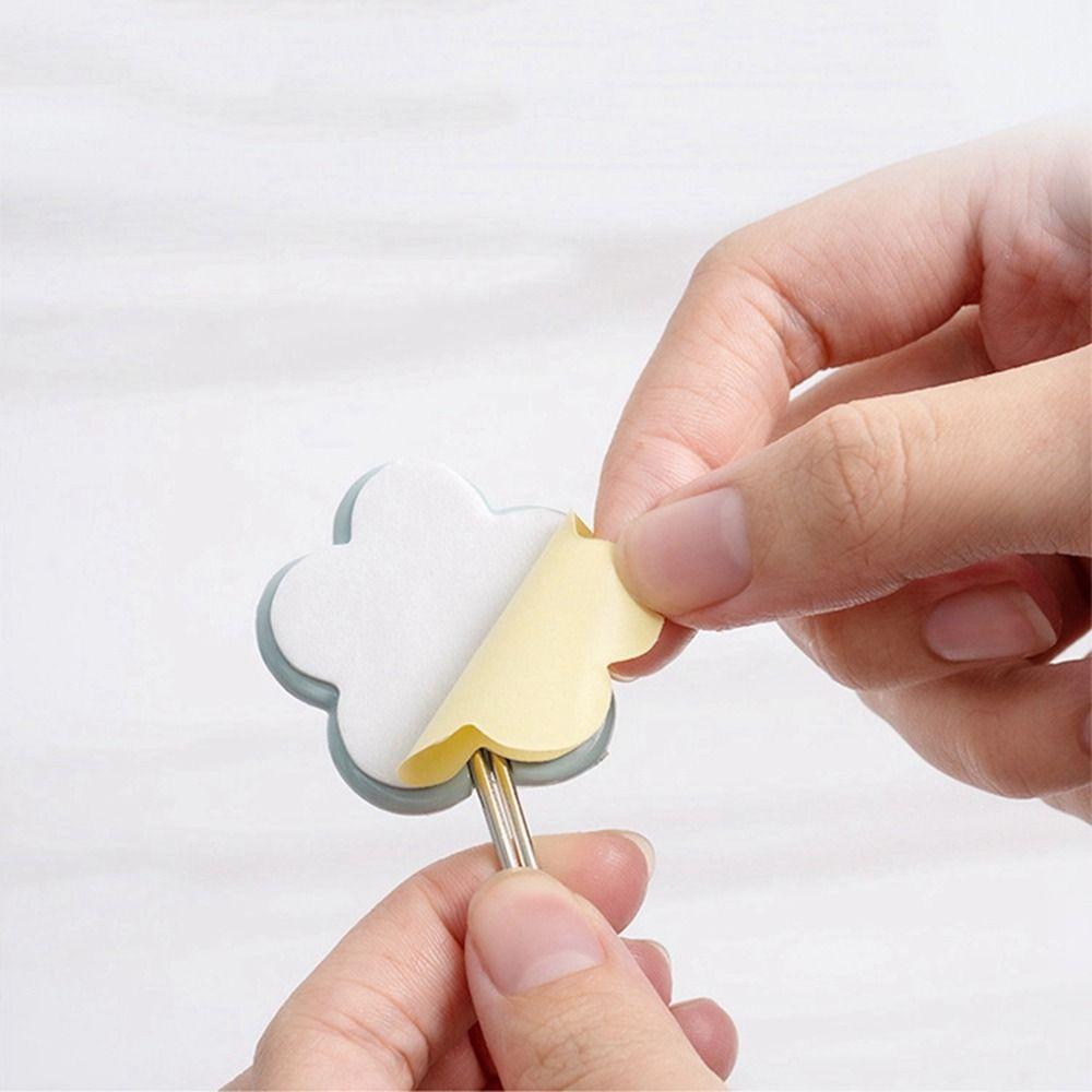 3Pcs Plastic Key Holder Wall-Mounted Wall Hangers Creative Cute Flower Utility Hooks Bathroom