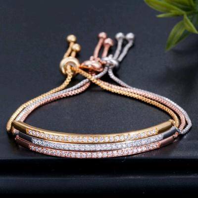 Ayarlanabilir Sparkly İstiflenebilir Rhinestone Charm Bilezik Kadınlar için Sahte Kristal Takı Hediye
