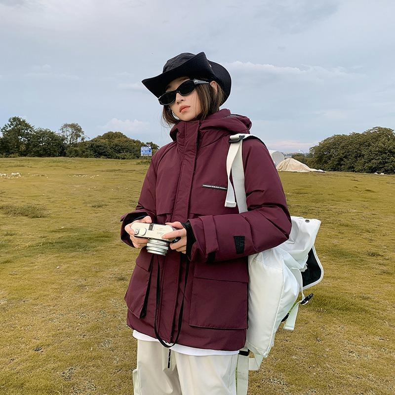 

Пуховик для женщин 25 новых средней длины с воротником-стойкой, капюшоном и поясом, модная куртка, утолщенный тулинг, чтобы преодолеть женщин XXL красный