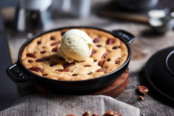 Plaque chauffante Staub Round Hot Double Cast compatible IH, japonaise, grise, 20 cm, poignée, fer, émail, peu profonde, [Revendeur Officiel] 40509-578