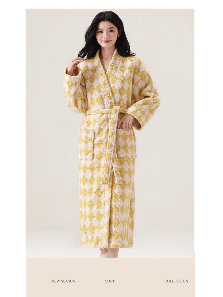 2025 Damen Verdickter Plüsch Velours Bademantel - Winter Lang Korallenfleece Homewear für Paare