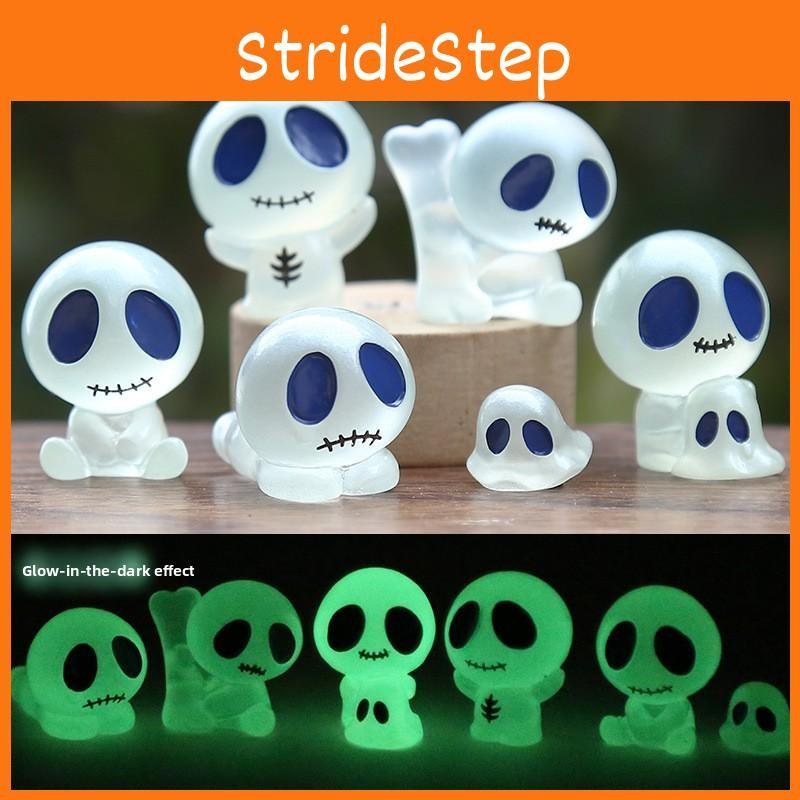Miniature Resin Ghost Figurine With Glow Effect For Home Enthusiasts Decor