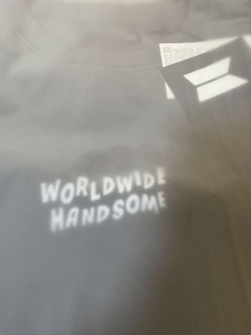 

[Б/У] ФУТБОЛКА BIGHIT MUSIC WORLDWIDE HANDSOME