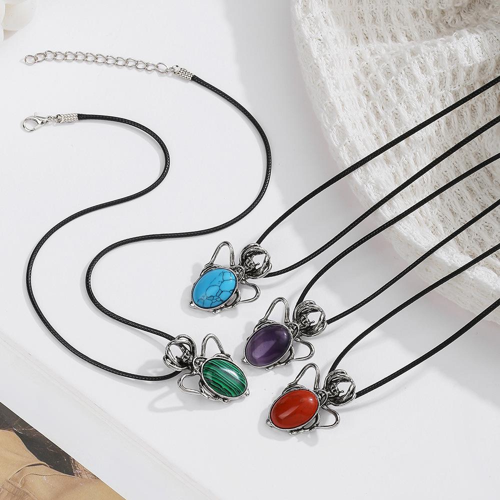 Spider-Shaped Bohemian Amethyst Pendant Necklace with Natural Crystal and Alloy Inlay