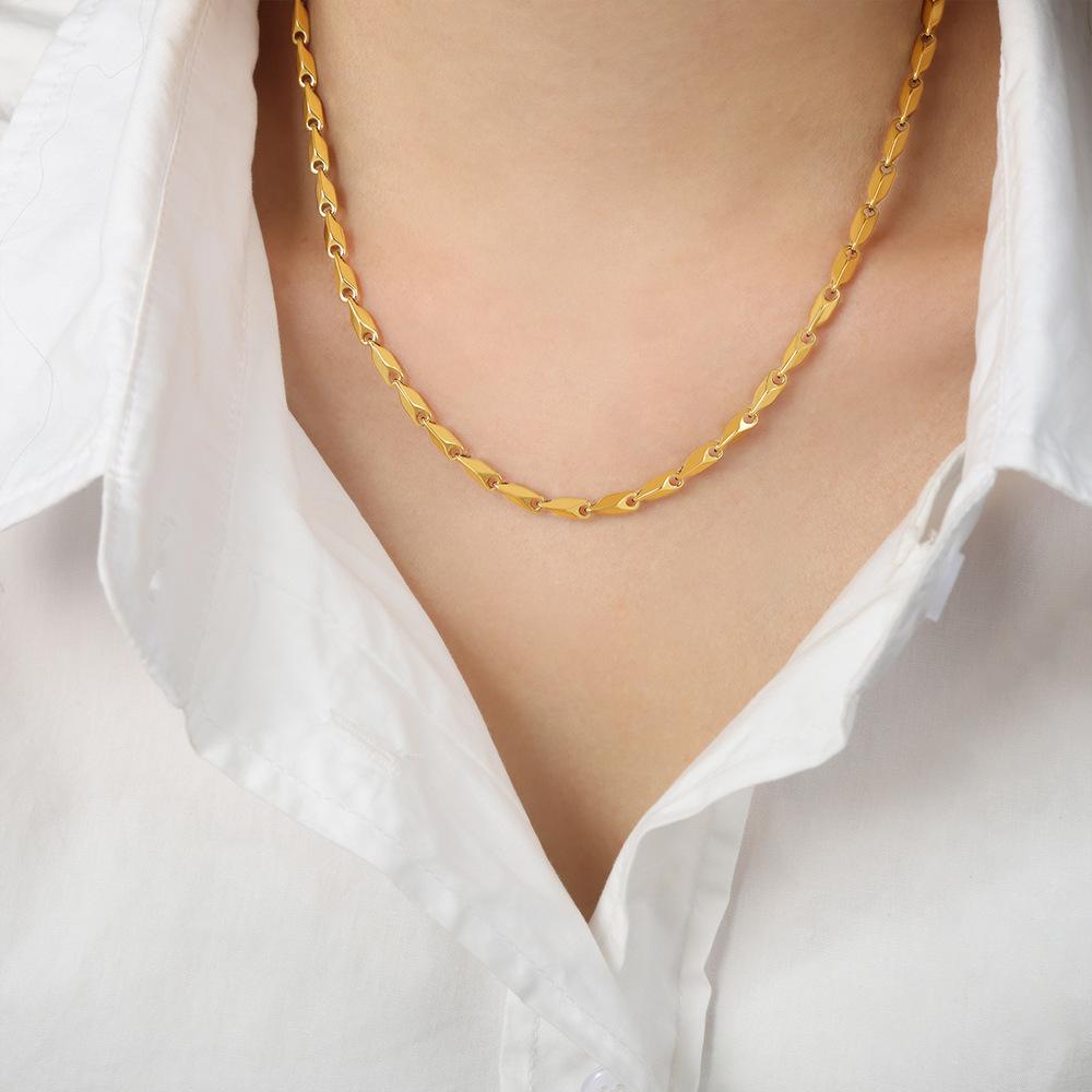 Light Luxury Gold And Steel Color Matching Bamboo Joint Geometric Texture Necklace Titanium Steel Personality Temperament Clavicle Chain
