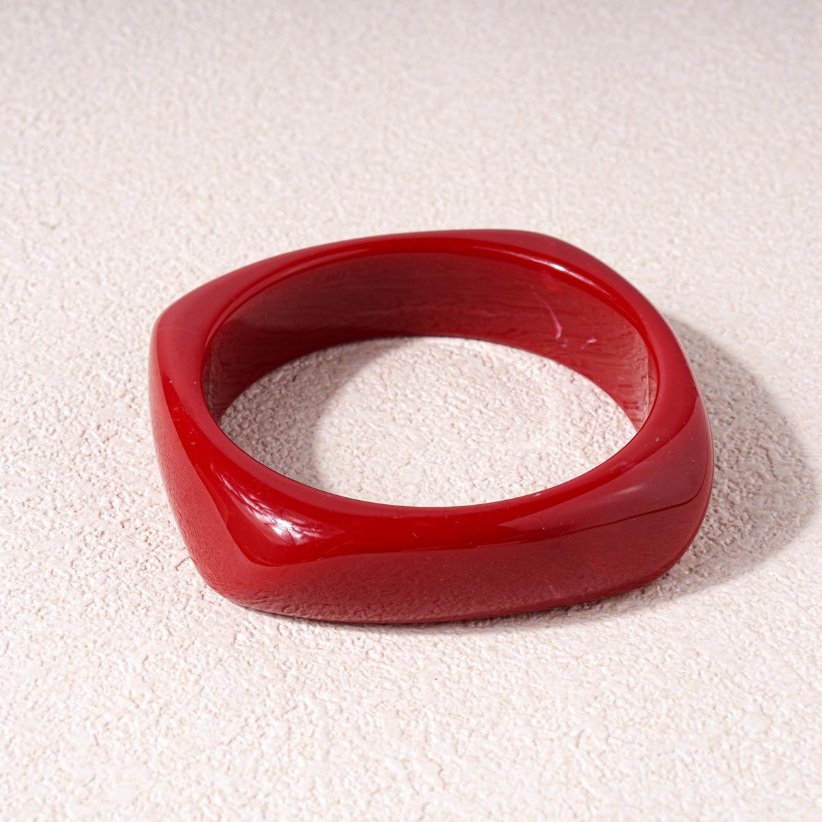 

Exaggeration Red Statement Resin Bangles for Women Geometric Irregular Chunky Wide Smudging Bracelet Charming Couple Jewelry