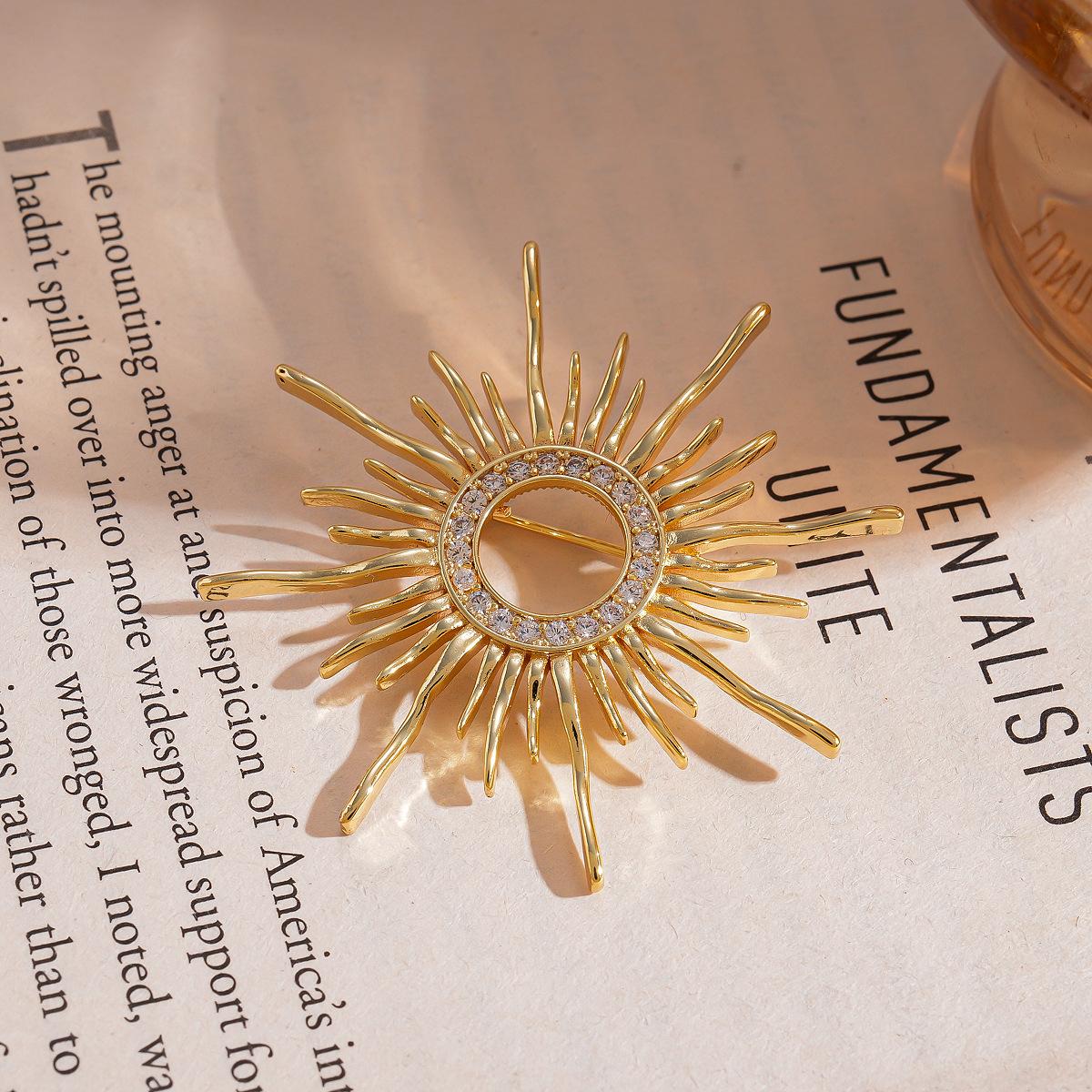 18k real gold electroplating European and American metal sense zircon round sun brooch personalized niche accessories