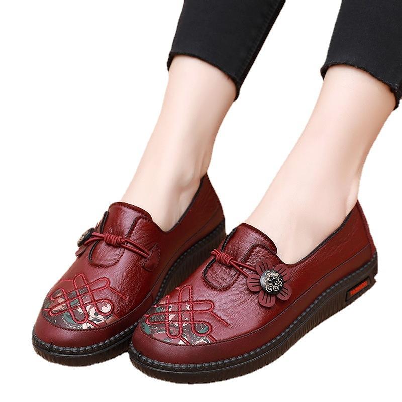 Old ******* Cloth Shoes Female Grandma Shoes ****** and Autumn New S**t-soled Non-slip Lightweight Mother Shoes Breathable Old Lady Shoes