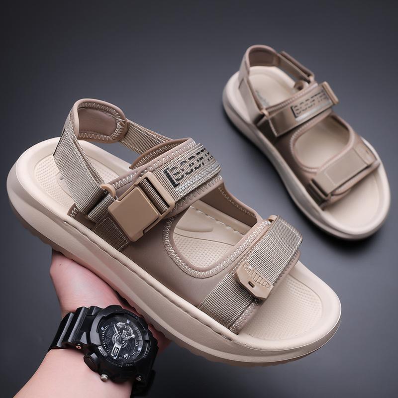 Men's Slippers Are Fashionable and Casual In Summer, Comfortable and Soft-soled To Wear Outside, and Dual-purpose Beach Shoes Are Cool and Versatile.