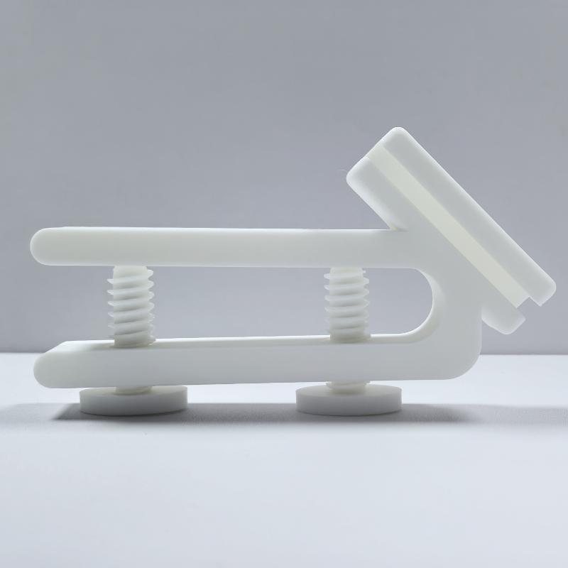 Space-Saving Edge Clip Hose Holder for Secure Water Storage In Gardens
