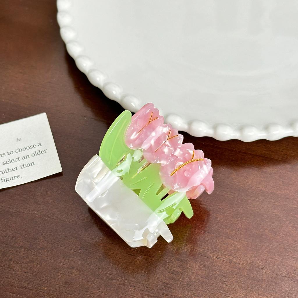 Chic Acetate Hair Claw Clips For Women In Unique Geometric Designs And Colors