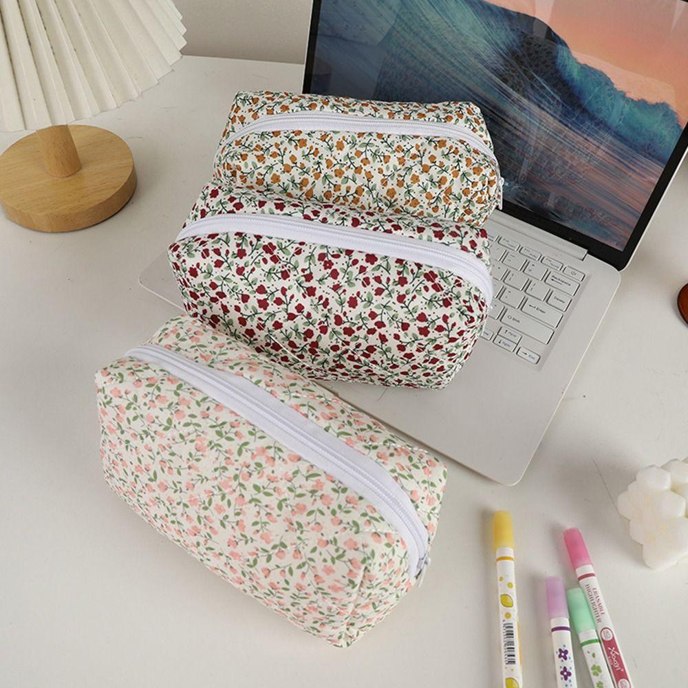 Portable Quilted Cotton Makeup Bag Flower Printed Large Capacity Travel Toiletry Bag Cosmetic Organizer for Women
