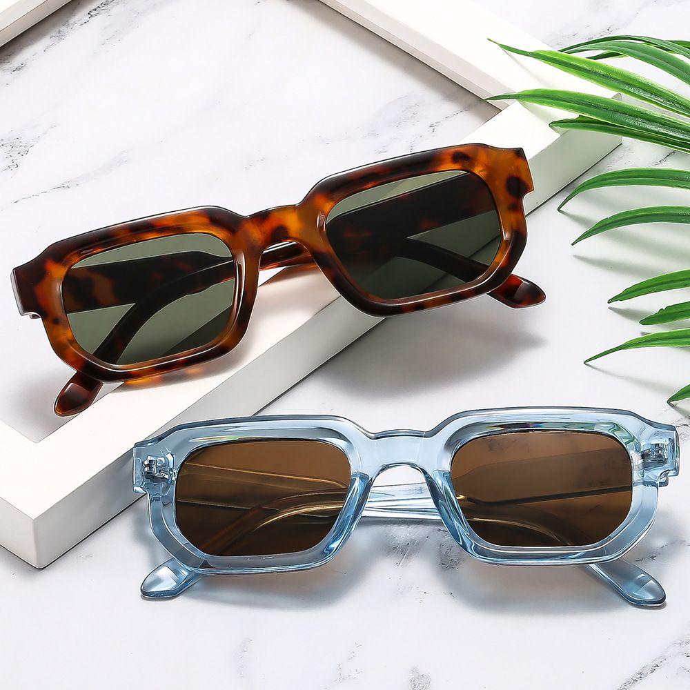 Retro Women's Small Frame Square Sunglasses UV400 Protection Fashion Street Photography Sun Glasses for Men and Women