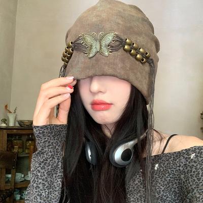 Pokrývky hlavy – Barety a kšiltovky