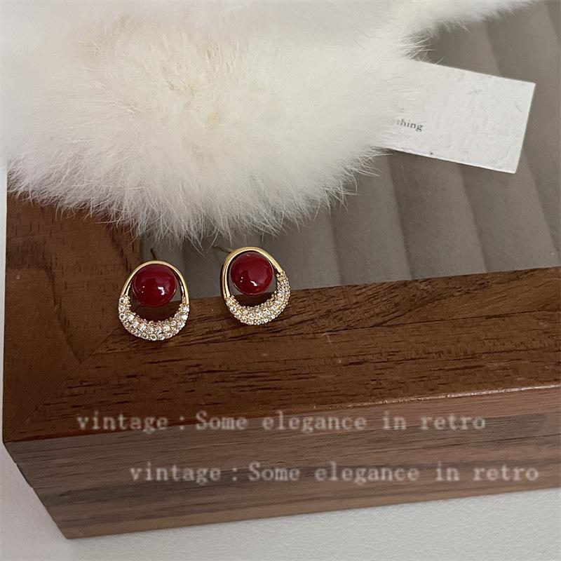 French Retro Red Bean Stud Earrings - Minimalist & Versatile for Women, Perfect for Christmas & New Year