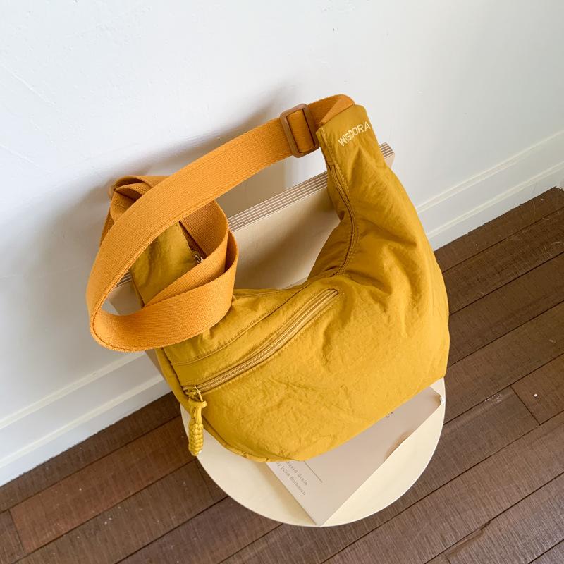 Shoulder Bag Japanese Bag Summer Women's 2025 New Messenger Bag Fashion Underarm Bag Moon Tooth Bag Foreign Style Dumpling Bag