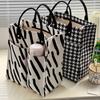 Thick Polyester Tote Bag Large Capacity Minimalist Plaid Pattern with Zipper Closure, Reinforced Handles for Work, Shopping & Daily Essentials